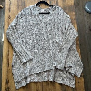 Beige Oversized Knit Sweater Size Large BKE